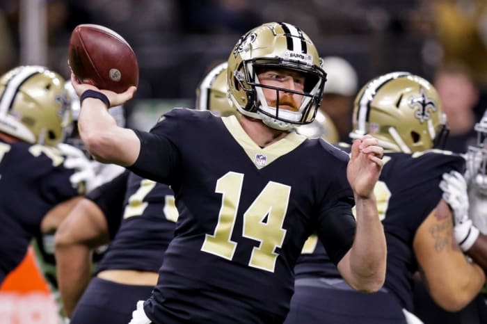 New Orleans Saints quarterback Andy Dalton (14) passes the ball against the Las Vegas Raiders. Mandatory Credit: Stephen Lew-USA TODAY Sports